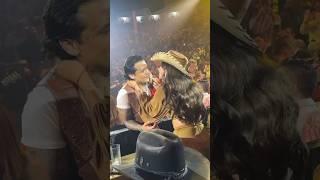 Christian Nodal Besa a Ángela Aguilar en Hermosillo #angelaaguilar #christiannodal #nodal #shorts