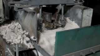 Moisture probe SONO VARIO measuring sand moisture on a conveyor belt