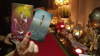 Ona Sorular SordumTam Şu Anda Sizinle ilgili Ne durumda?TAROT AÇILIMI