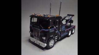 terminator 2 ' custom camion  freightliner '1/24 ' t 1000