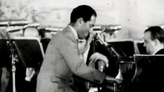 Gershwin plays I Got Rhythm (1931, 3 camera views)