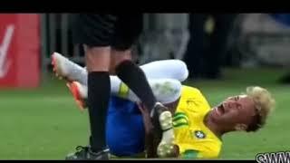 Meme do Neymar caido chorando