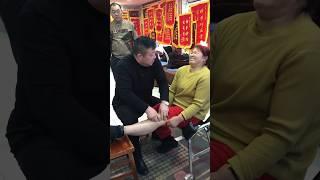 E1329 The lady️shuddered from the pain,but now she walks with her body feeling much more relaxed
