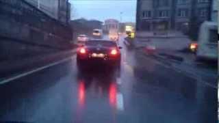 Nissan 350z drift in rain