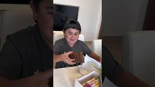 Trying out the Dubai Viral  Chocolate Bar  #chocolate #viral #itsmybirthday  #dubaichocolate