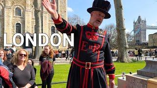  TOWER OF LONDON - GUIDED WALKING TOUR AROUND THE TOWER, LONDON TOURIST ATTRACTIONS, BEEFEATER, 4K