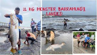 ULTRA LUCKY to hook 21KG MONSTER BARRAMUNDI | Mumbai Fishing | Barramundi fishing| fishing in Mumbai