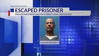 Law enforcement searching for prison escapee in Walton County