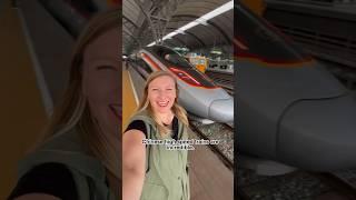 High Speed Trains in China are INCREDIBLE! 300 km/h and so convenient #china