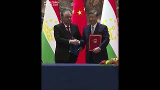 China's Xi exchanges documents with Tajik counterpart Rahmon at Central Asia summit
