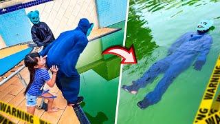 EMPURREI O URSO MISTERIOSO NA PISCINA DE CHERNOBYL!!!