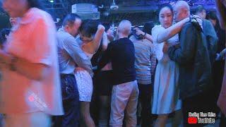 August 2, 2024, Chongqing's most popular dance hall, grandpa dances happily