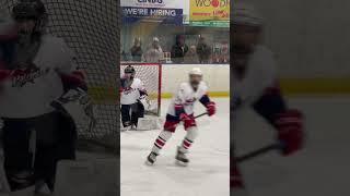 09 Goalie Tay “Taz” Graf making it look easy!