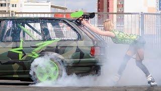 Девушка Дрифтит на BMW E30