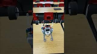 LEGO EV3 Weightlifter Pumping Iron #shorts