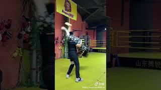 tiktok cewek cantik bisa kungfu