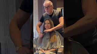 Perché No A una certa età i capelli lunghi e bianchi,io dico dipende dai capelli e dal tipo di Donna