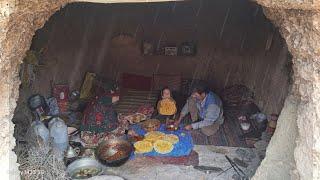 A Hard Rainy Day with Cave Family️ | The Secret of Amazing Local "bread and meat"