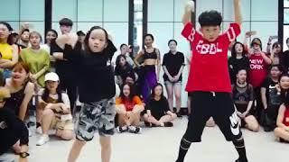 ThIs little girls kills it watch their dance routine