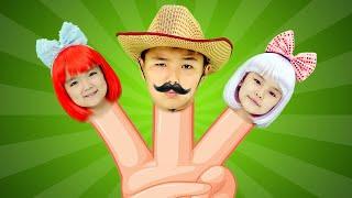 Finger Family - Nursery Rhymes & Kids Songs | Cherry Berry Songs