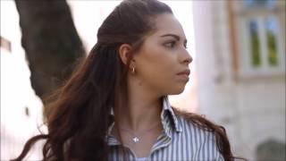 Gabriela Miranda Classic style