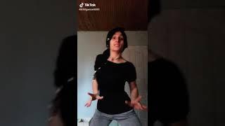 Periscope türbanlı kızdan twerk Show yapıyor