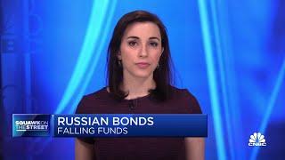 Bond holders seek refuge as likely Russian default looms