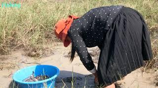 YaYa Fishing Under Mud - New Skill Catch Fish A Lot Of At Field