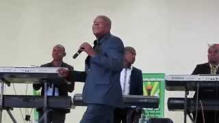 Teboho singing Re ya ho leboha in Tumahole, Parys