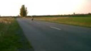 GSX-R 1000 K3 egykerekezés