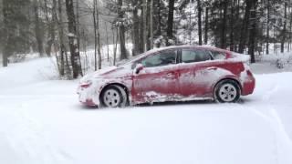 How does Toyota Prius perform in the snow?