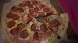 okie cokie tries little caesars pizza for the first time