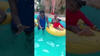 4 years old teaching dad how to swim