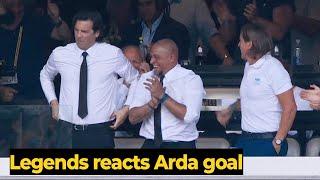 Moment Santiago Solari, Roberto Carlos, and Míchel Salgado stood to applaud after Arda Güler goal
