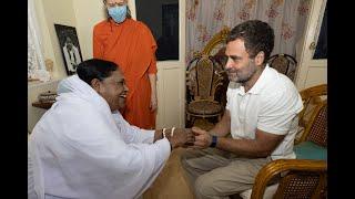 Rahul Gandhi meets Amma, Sri Mata Amritanandamayi Devi at Amritapuri Ashram