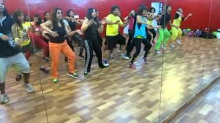 Chamma Chamma-  Bollywood Obsession on with Sucheta Pal ZES and Delhi Zumba® Instructors