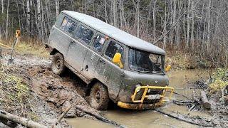 4x4 Festival in Kostroma Region, Russia: Abandoned Churches & Off-Roading in UAZ Bukhanka