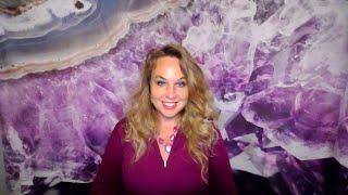 Love tarot: The reason a Queen hasn't heard from him...its not what she thinks...