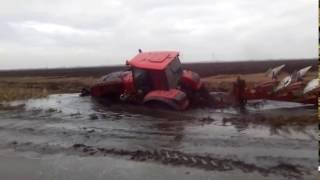 МТЗ 3522 стянуло в канаву  MTZ 3522 Belarus pulled together into a ditch