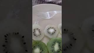 subscribe!!! white kiwi #kiwi #white #lucker #fruit