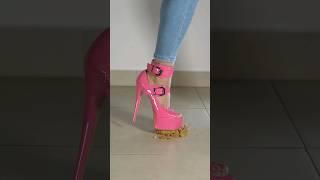 Crushing Madness #highheels #crush