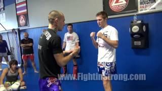 KEVIN ROSS MUAY THAI KICKING OUT BACK LEG