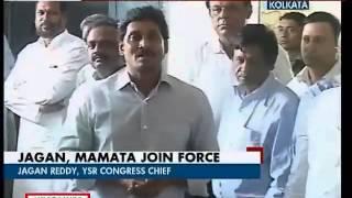 Mamata backs Jagan, extends her support for united Andhra