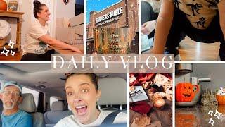 Vlog | Come Out With Us, Book Store, Fall Walk, Christmas Traditions & Other Chats