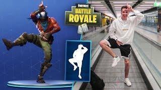 FORTNITE DANCES IN PUBLIC!