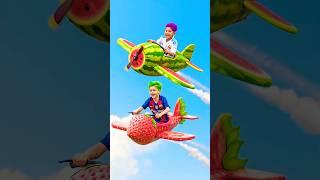 Messi and Ronaldo make watermelon plane and strawberry plane for sons #ronaldo #messi #football