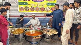 100/- Rs STREET FOOD VIBES  MUTTON SIRI PAYA & CHANAY - DAILY STREET FOOD LIFE IN PAKISTAN