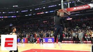 LeBron James teases what his dunk contest might look like during pregame warmups | ESPN