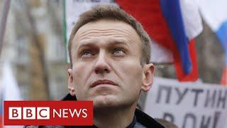 Doctors fight to save life of “poisoned” Putin critic Alexei Navalny - BBC News