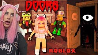 ПРОХОЖУ DOORS с Red Cat и ПАПА  И ДОЧКИ  ПОБЕГ от СИКА Roblox